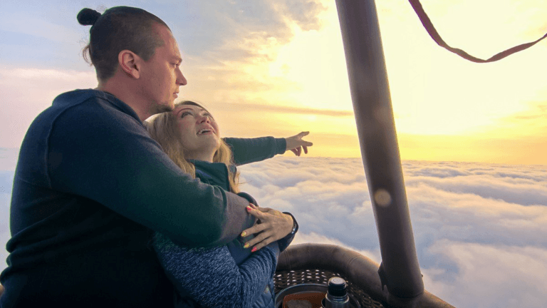 Photo depuis la nacelle d'un couple qui profite du vol